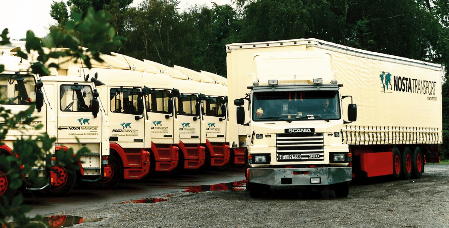 nostalgische NOSTA Lkw auf Parkplatz